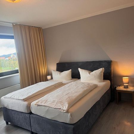 Hotel Brueckentor Ринтельн Экстерьер фото