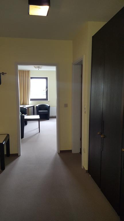 Hotel Brueckentor Ринтельн Экстерьер фото